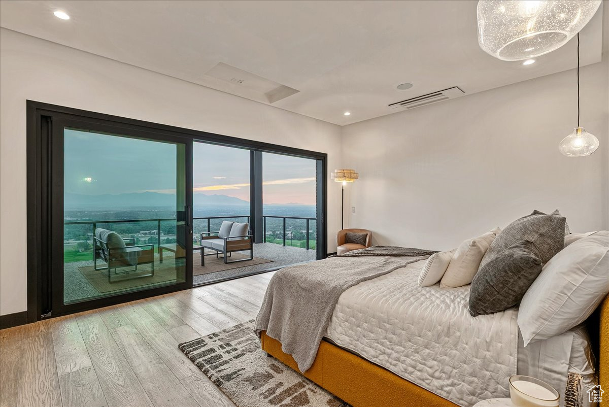 HEUGHS CANYON - Residential