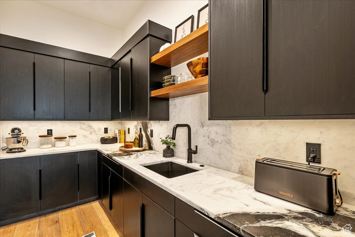 HEUGHS CANYON - Residential