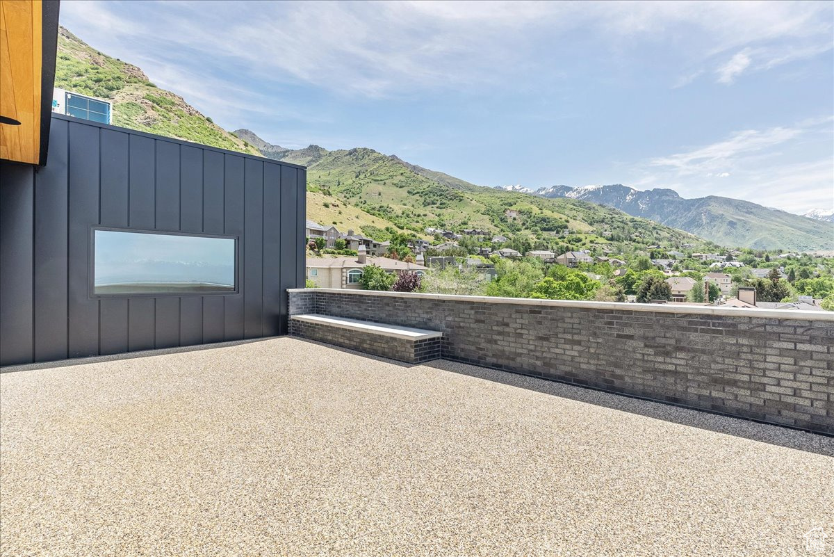 HEUGHS CANYON - Residential