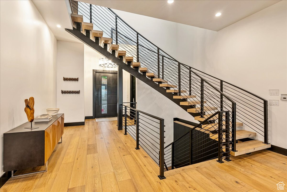 HEUGHS CANYON - Residential