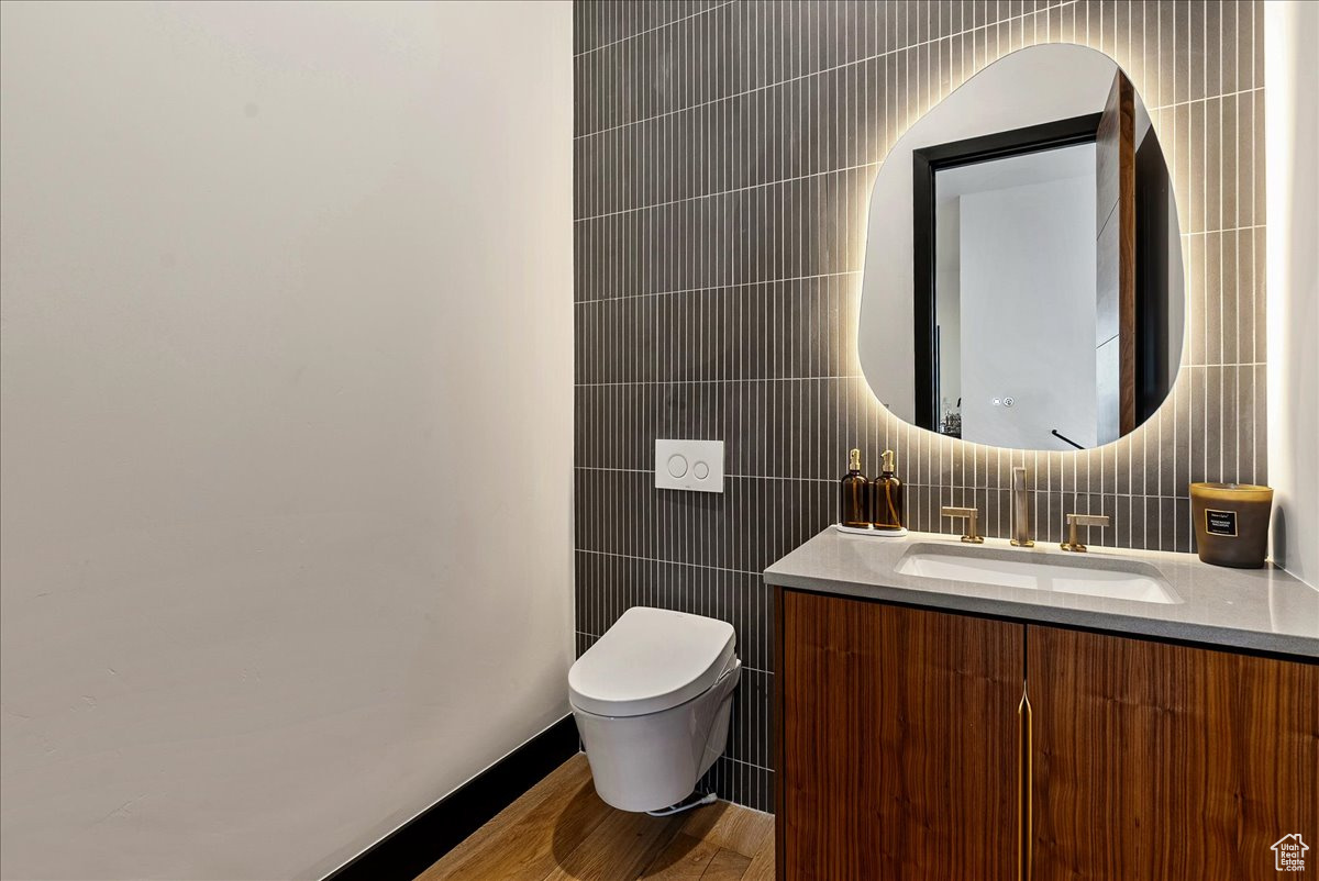 HEUGHS CANYON - Residential