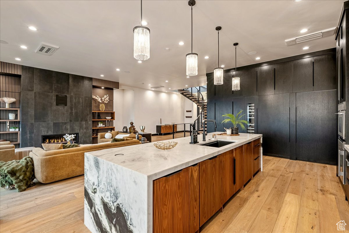 HEUGHS CANYON - Residential