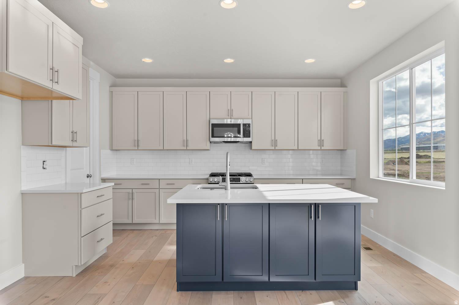 DRY CREEK COLLECTION 234 - Residential