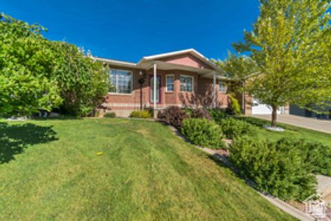 Tiny photo for 1318 N 550 E, Nephi, UT 84648 (MLS # 2127281)