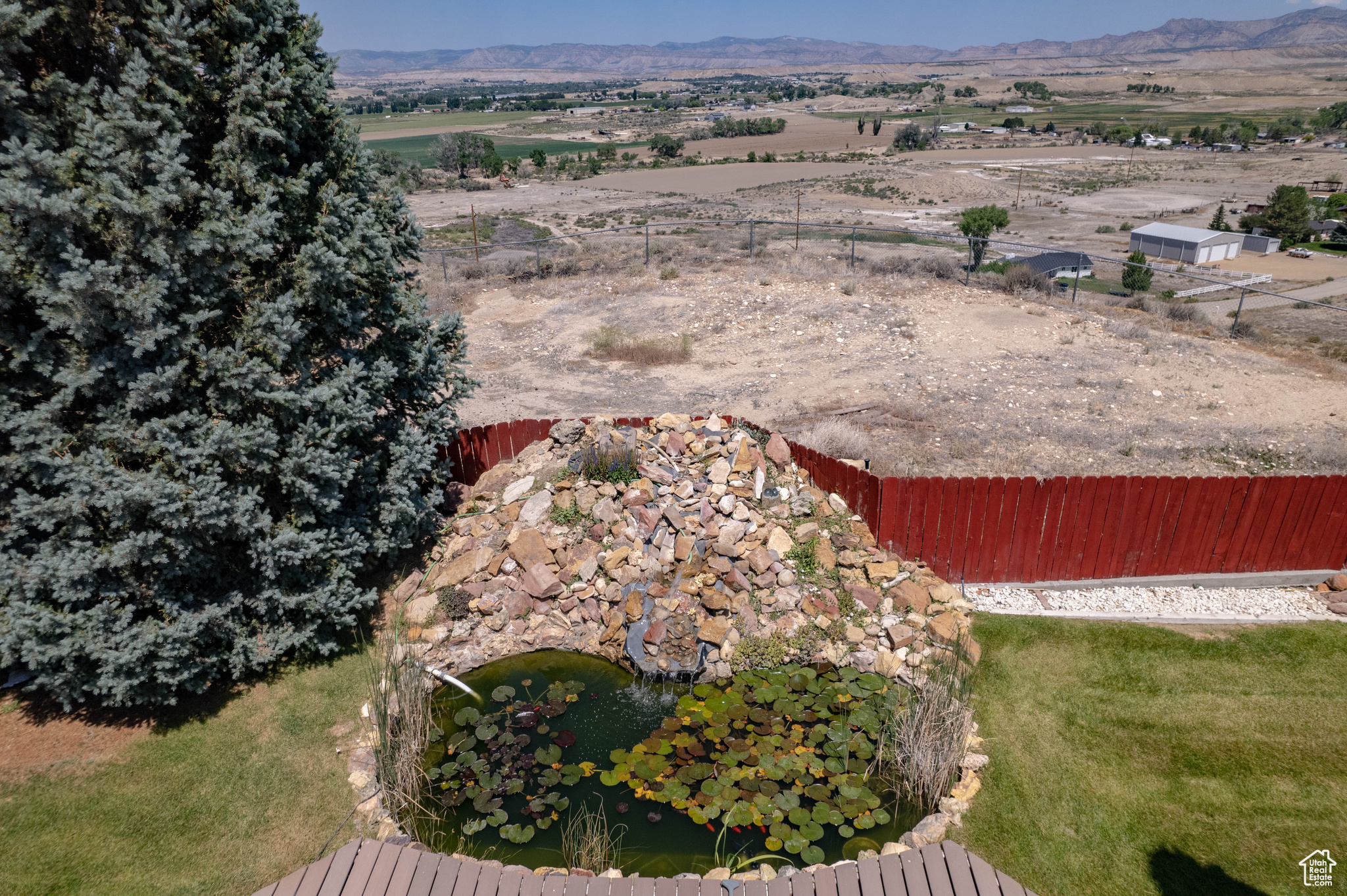 HILLCREST - Residential