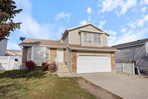 Photo of 5502 W STARFLOWER WAY S, West Jordan, UT 84081 (MLS # 2126925)