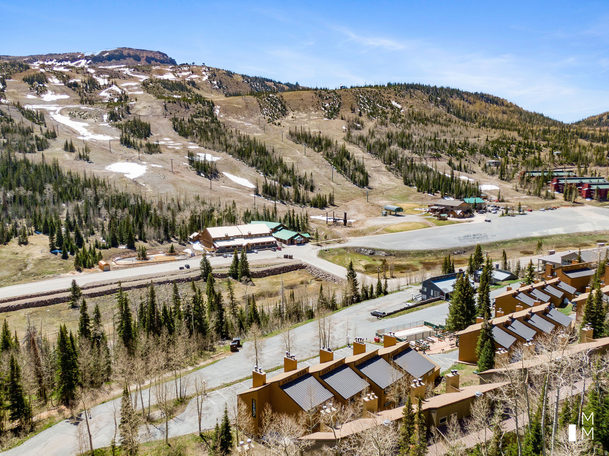 CHALET VILLAGE - Residential