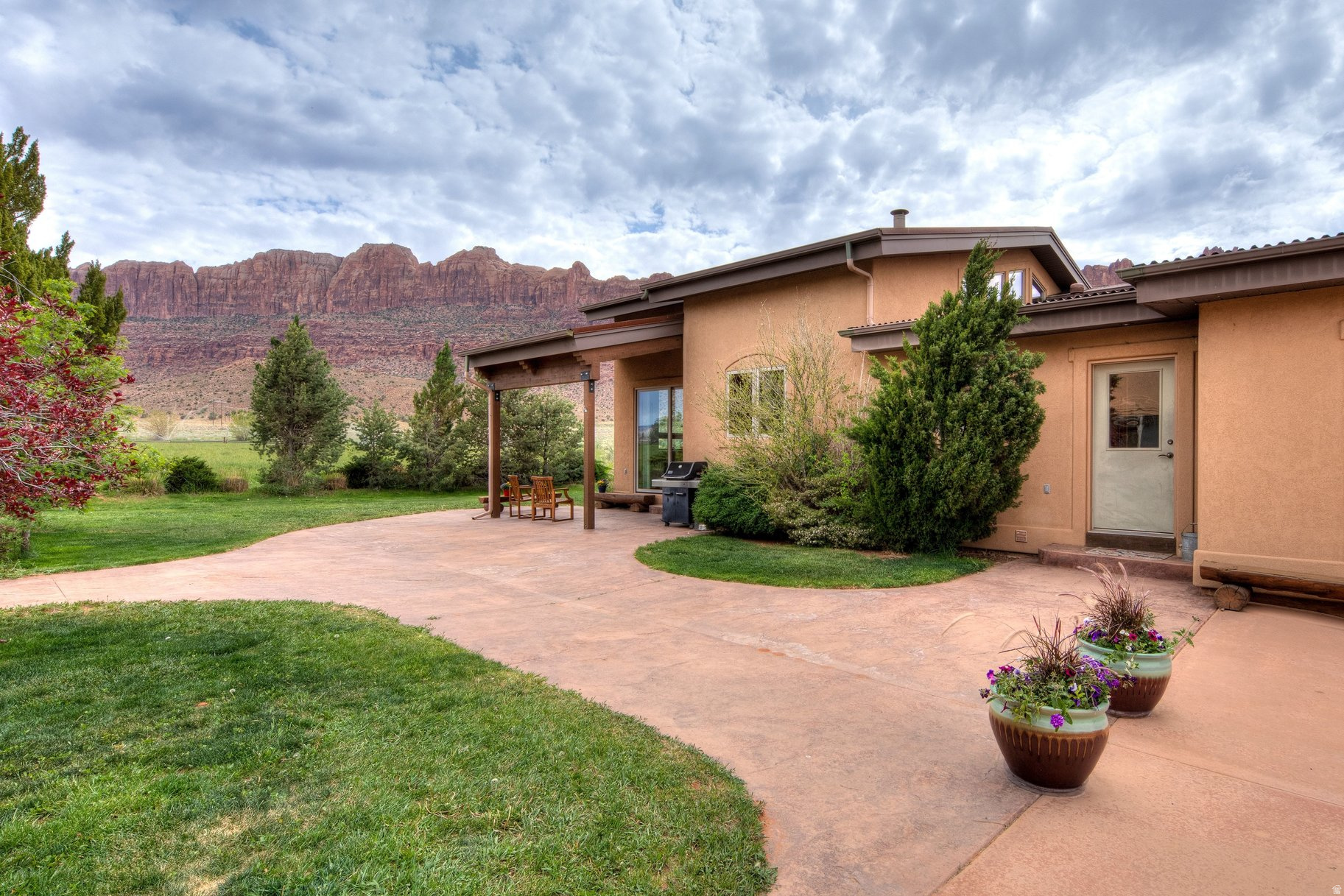 EAGLES LANDING - Residential