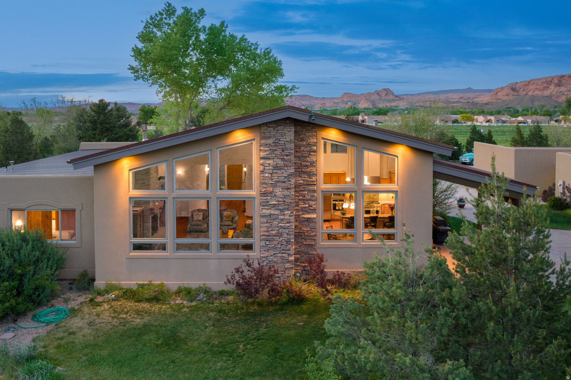 EAGLES LANDING - Residential