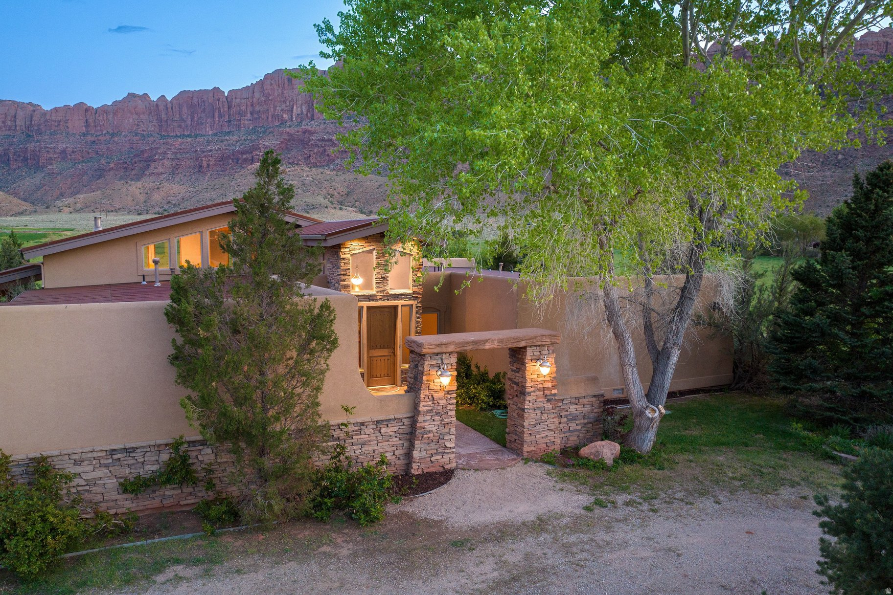 EAGLES LANDING - Residential