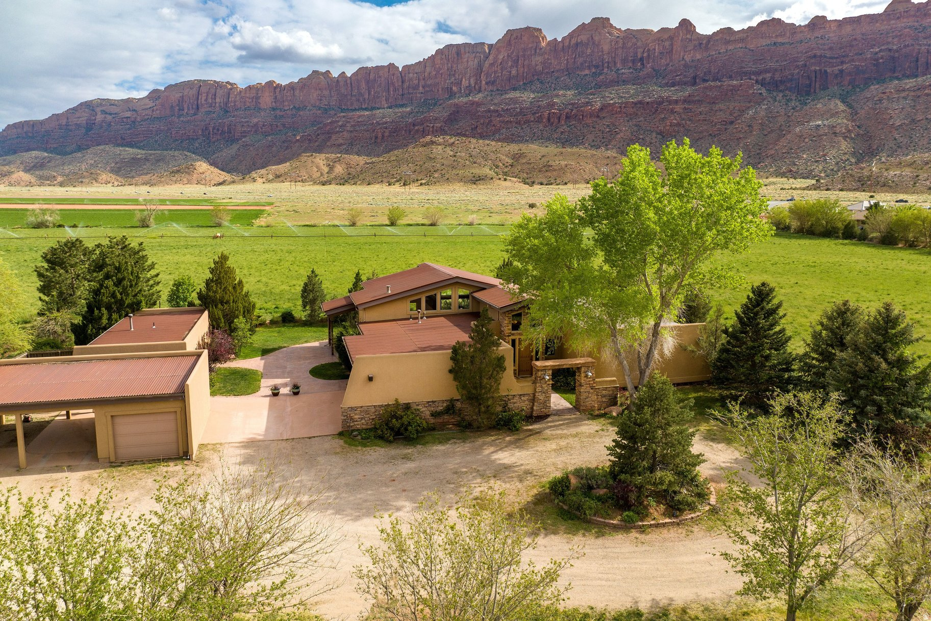 EAGLES LANDING - Residential