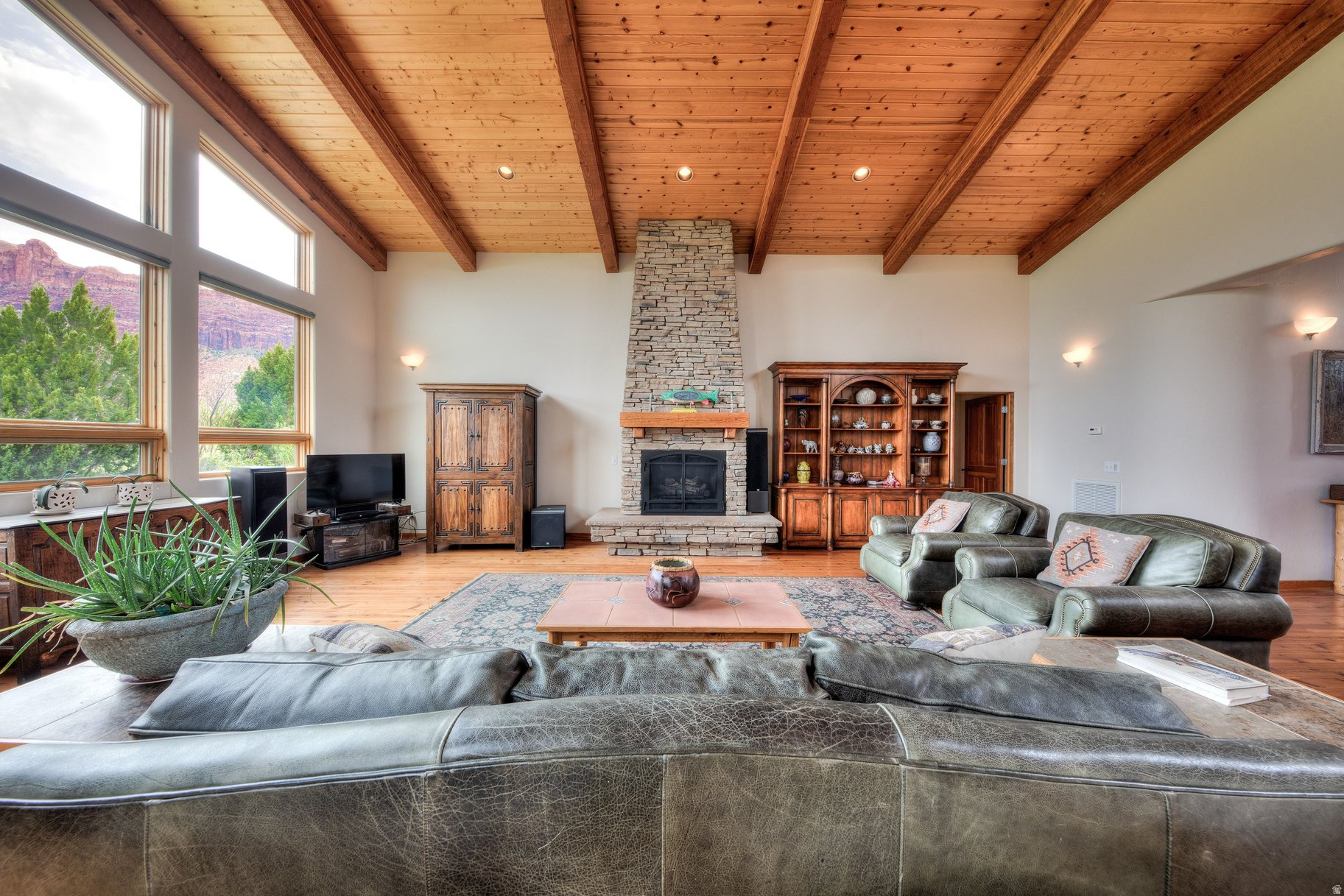 EAGLES LANDING - Residential