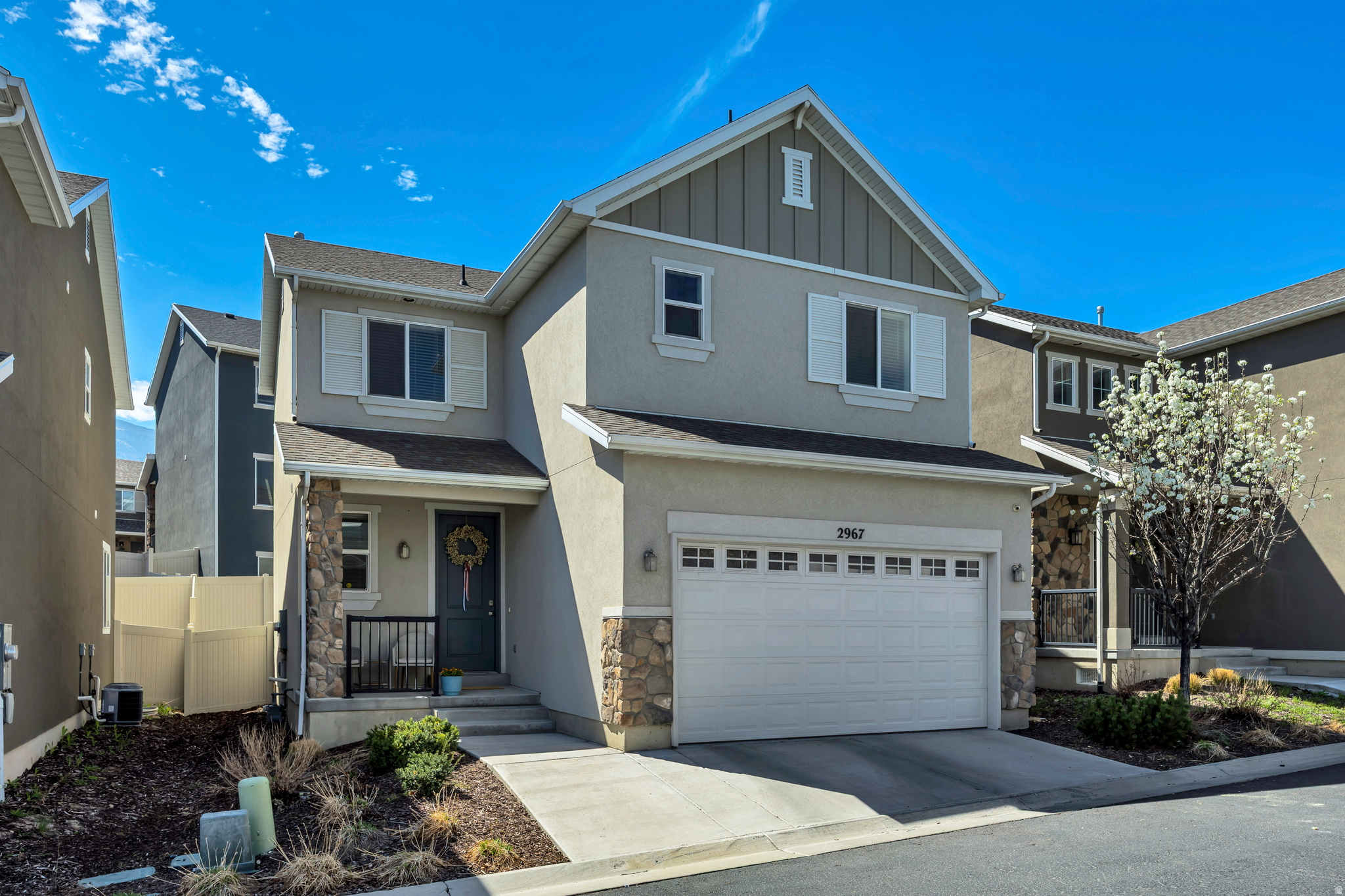 THE COTTAGES - Residential