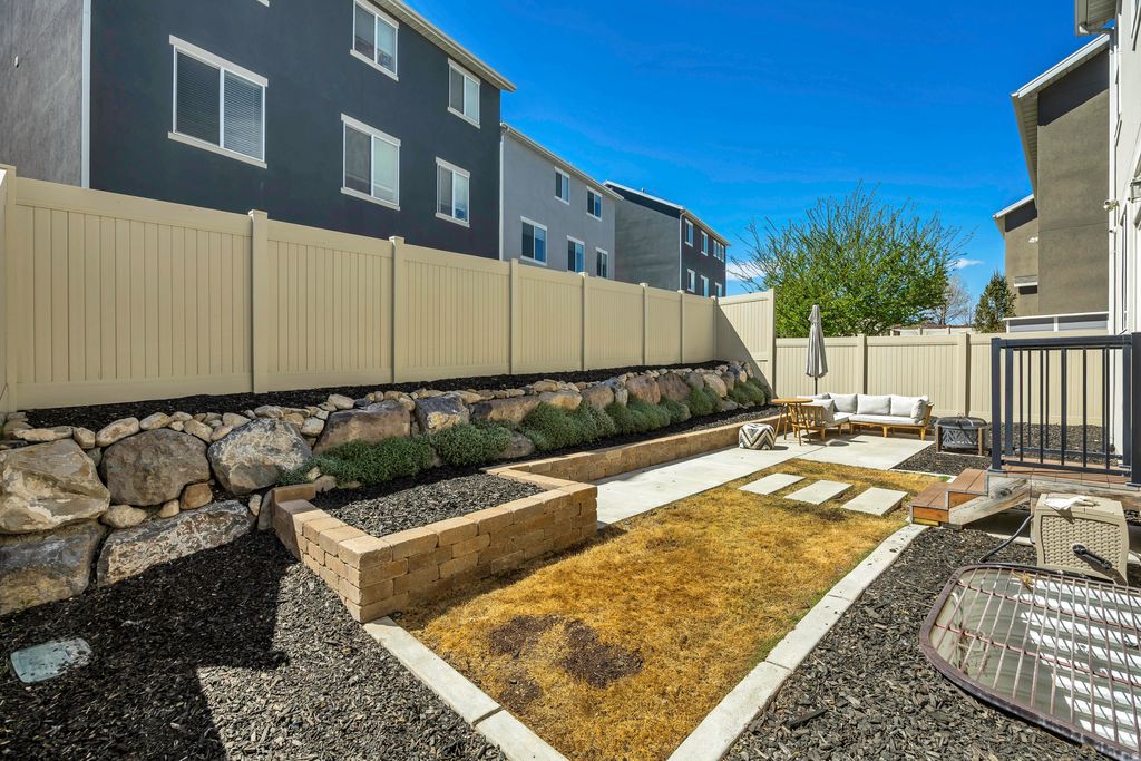 Photo of 2967 S WILLOW CREEK DR #2407, Saratoga Springs, UT 84045 (MLS # 2146517)