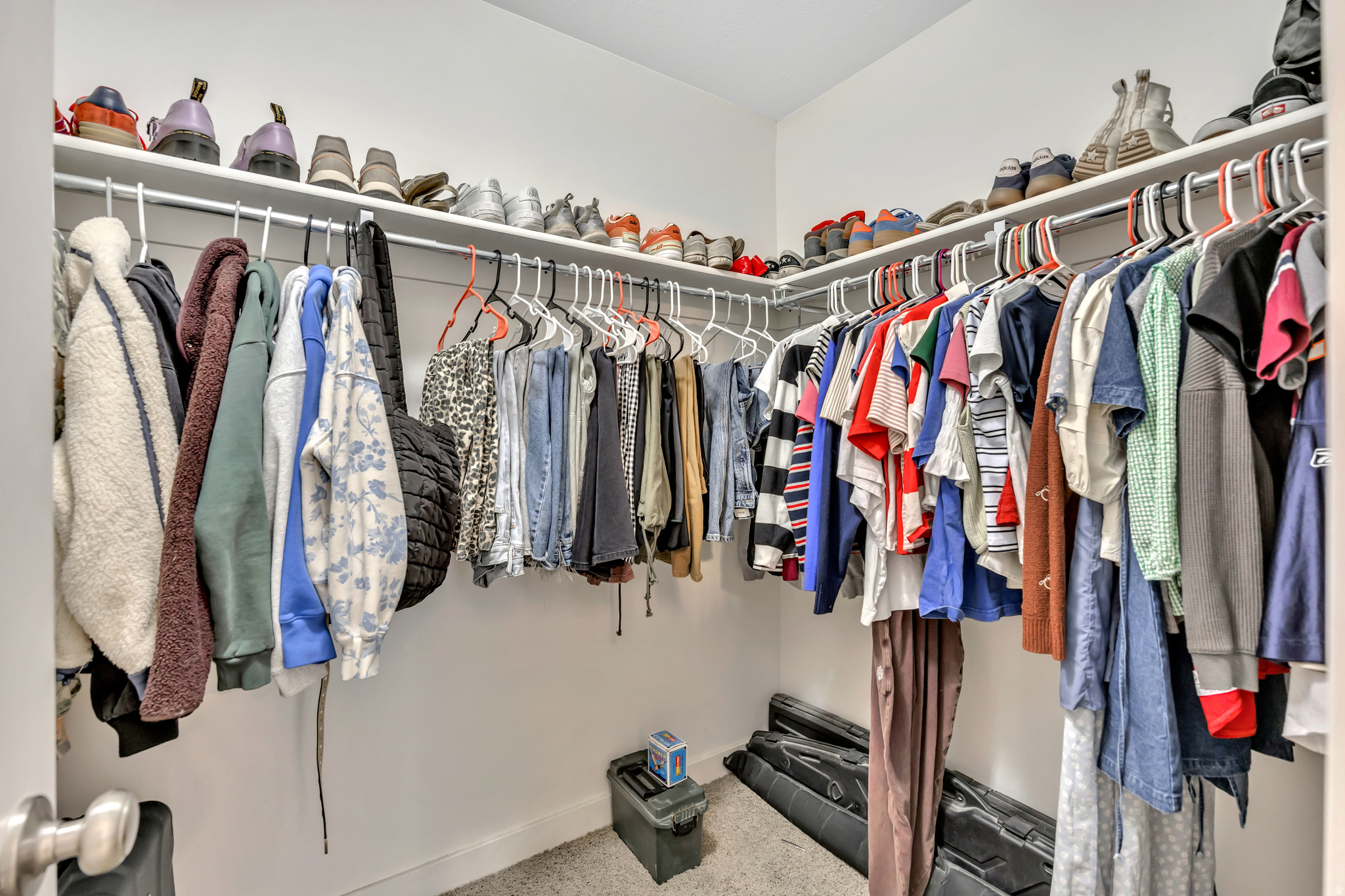 THE COTTAGES - Residential