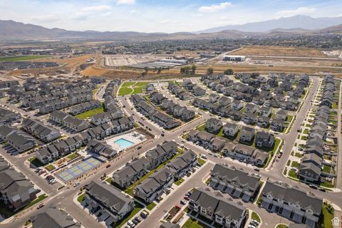 Tiny photo for 1453 W LINEN WAY, Lehi, UT 84043 (MLS # 2103960)