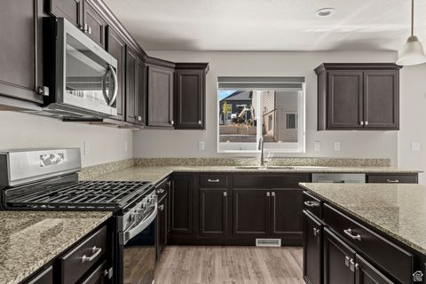 Tiny photo for 1453 W LINEN WAY, Lehi, UT 84043 (MLS # 2103960)
