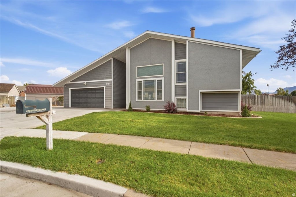 Photo of 4461 S 1600 W, Roy, UT 84067 (MLS # 2186342)