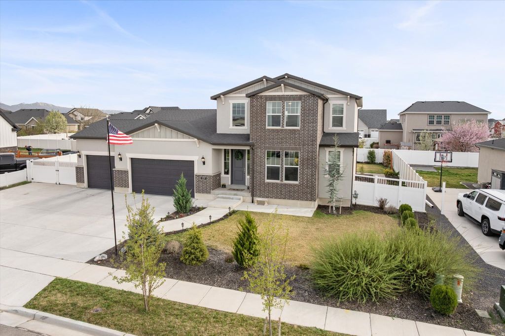 Photo of 3359 W EURASIAN CRANE RD, Clinton, UT 84015 (MLS # 2146736)