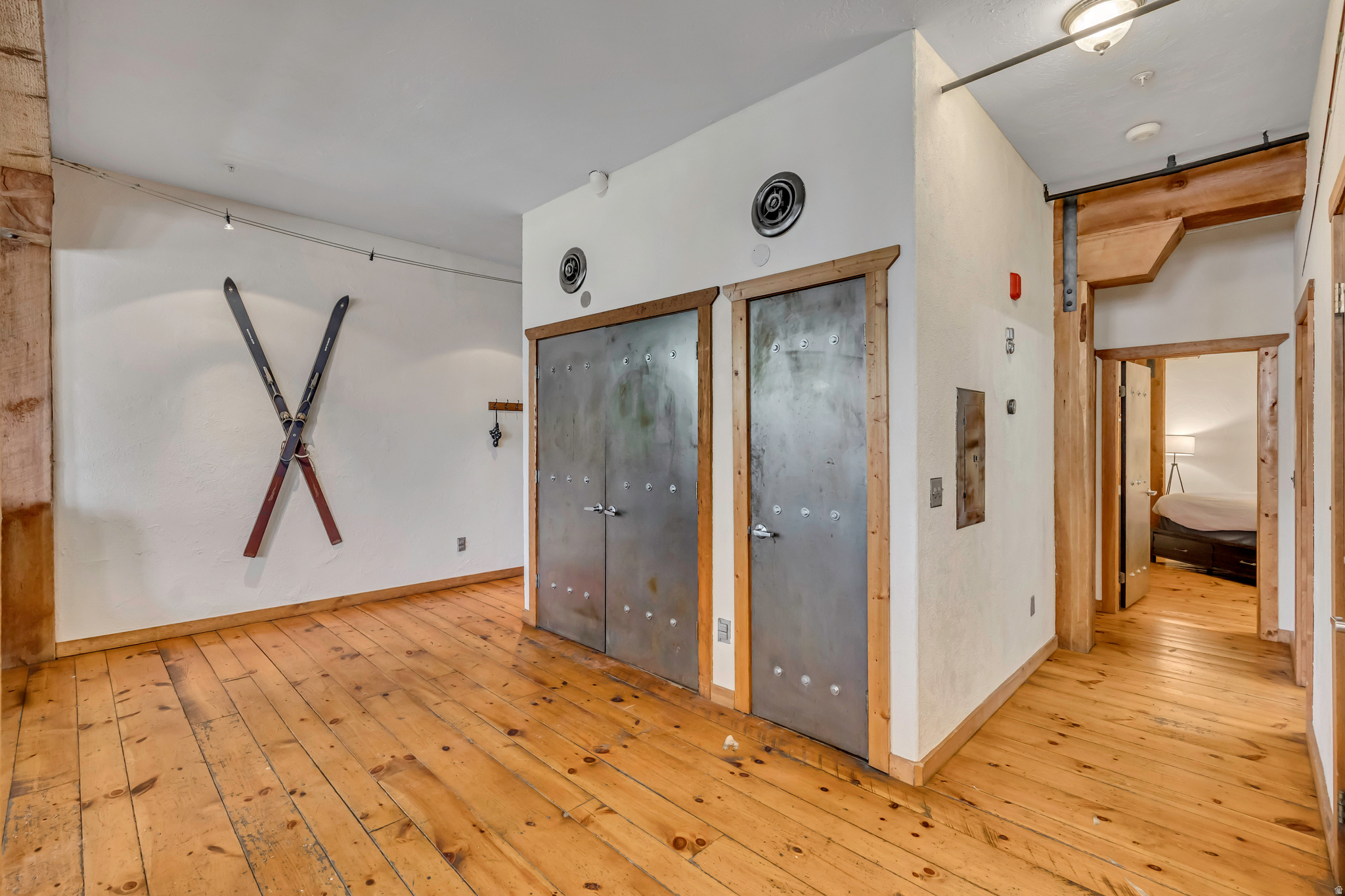 THE WAREHOUSE - Residential