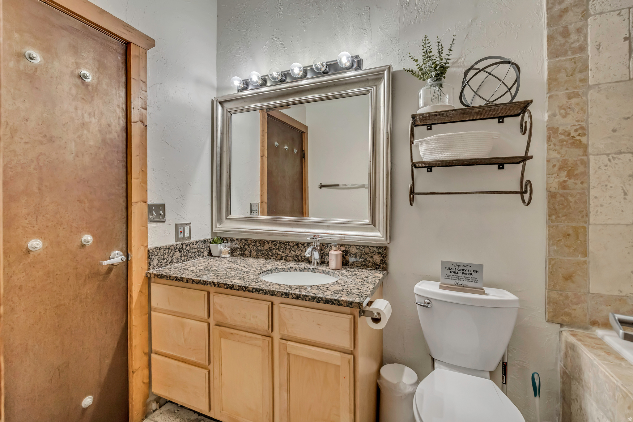 THE WAREHOUSE - Residential