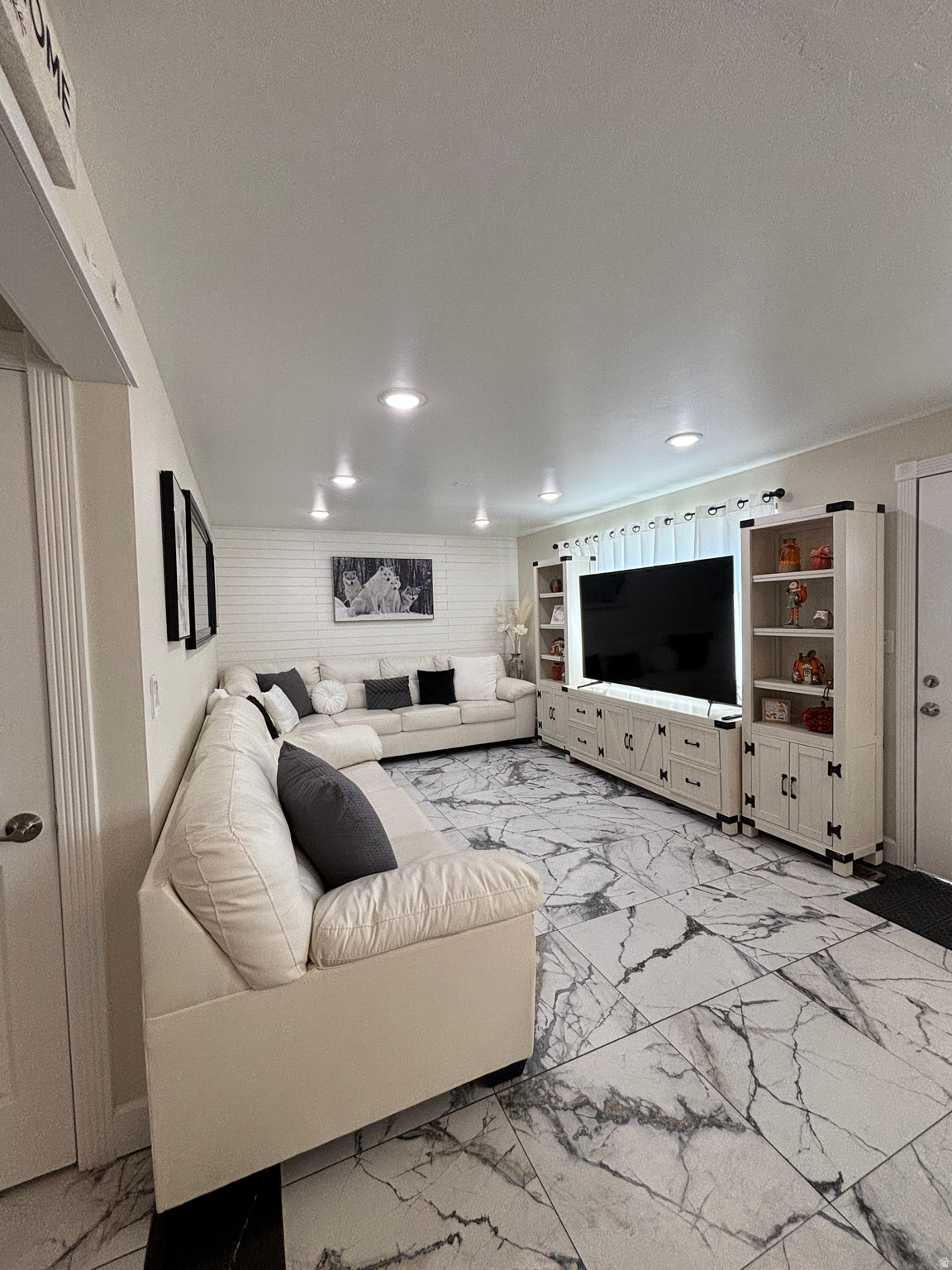 GREEN HILL ACRE - Residential