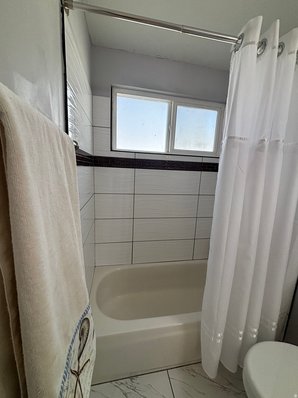 GREEN HILL ACRE - Residential