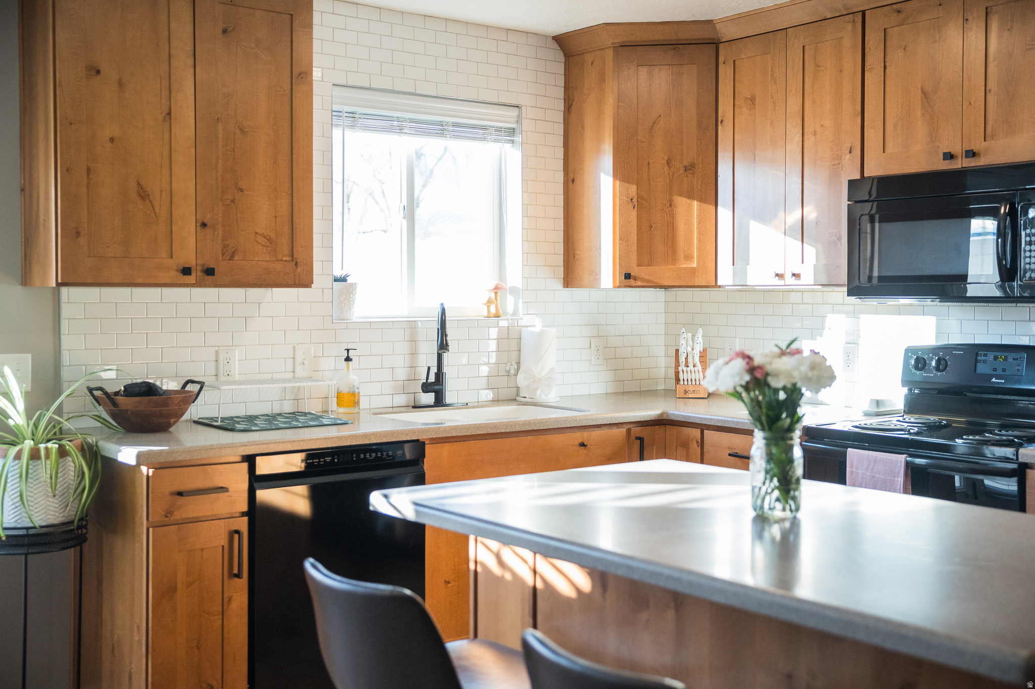 CANYON VILLAS - Residential