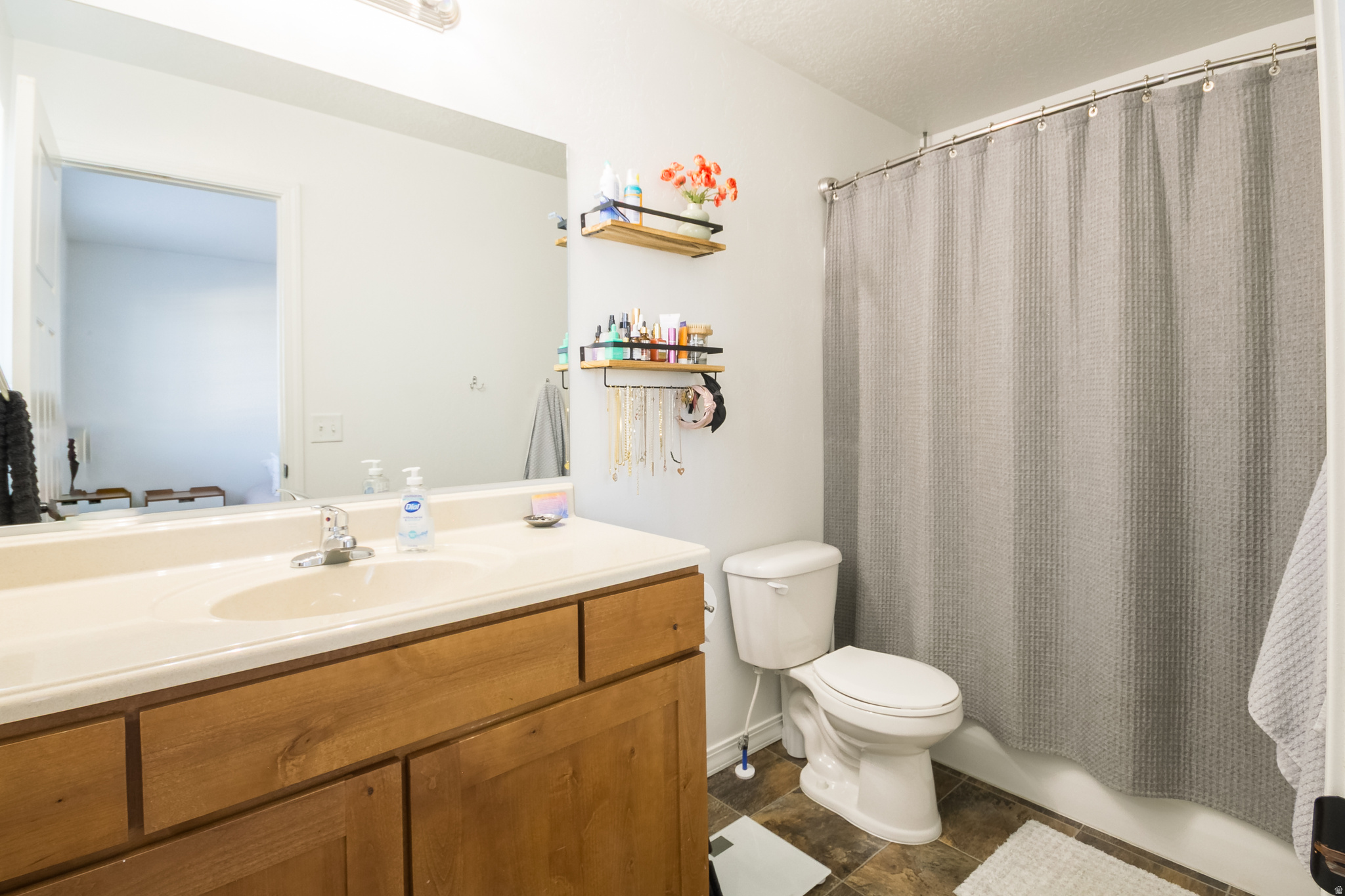 CANYON VILLAS - Residential