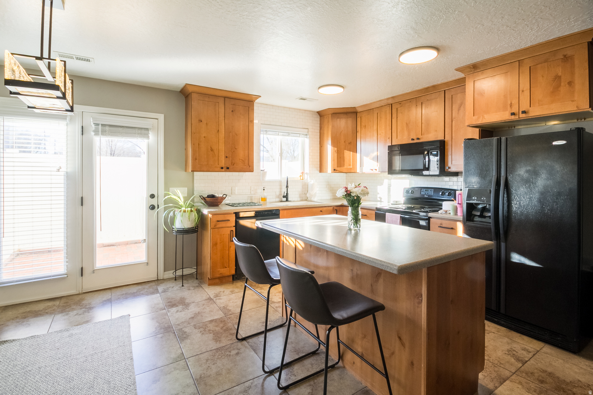 CANYON VILLAS - Residential