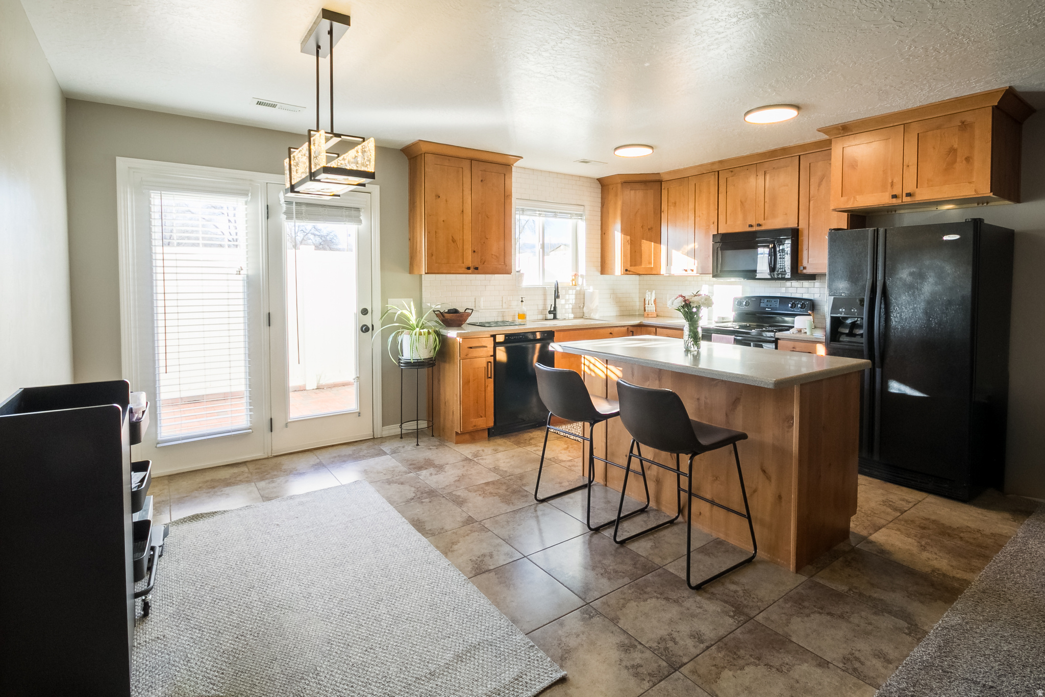 CANYON VILLAS - Residential