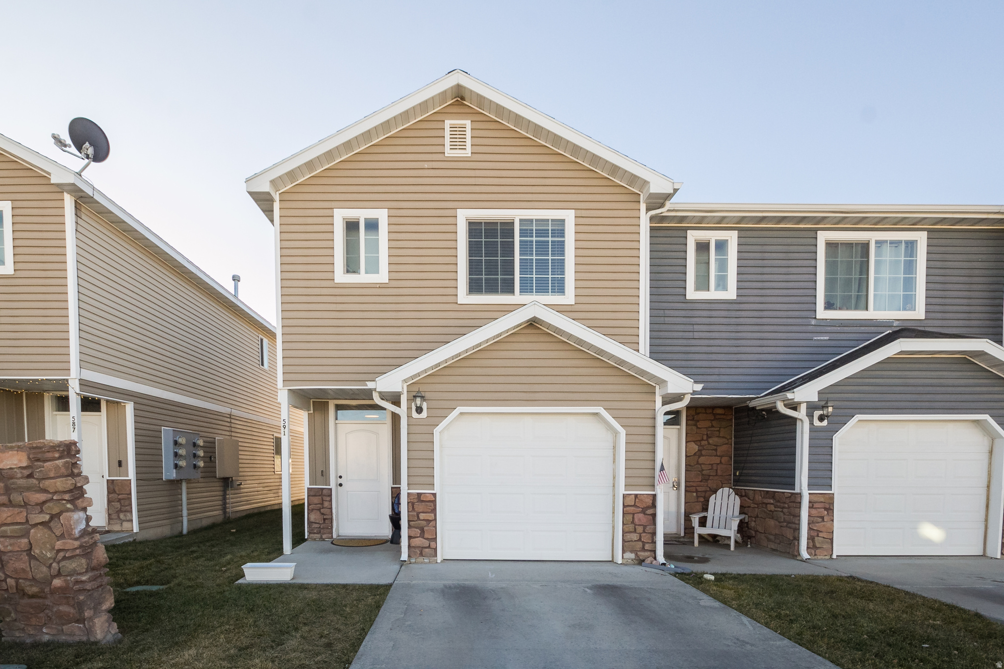 CANYON VILLAS - Residential