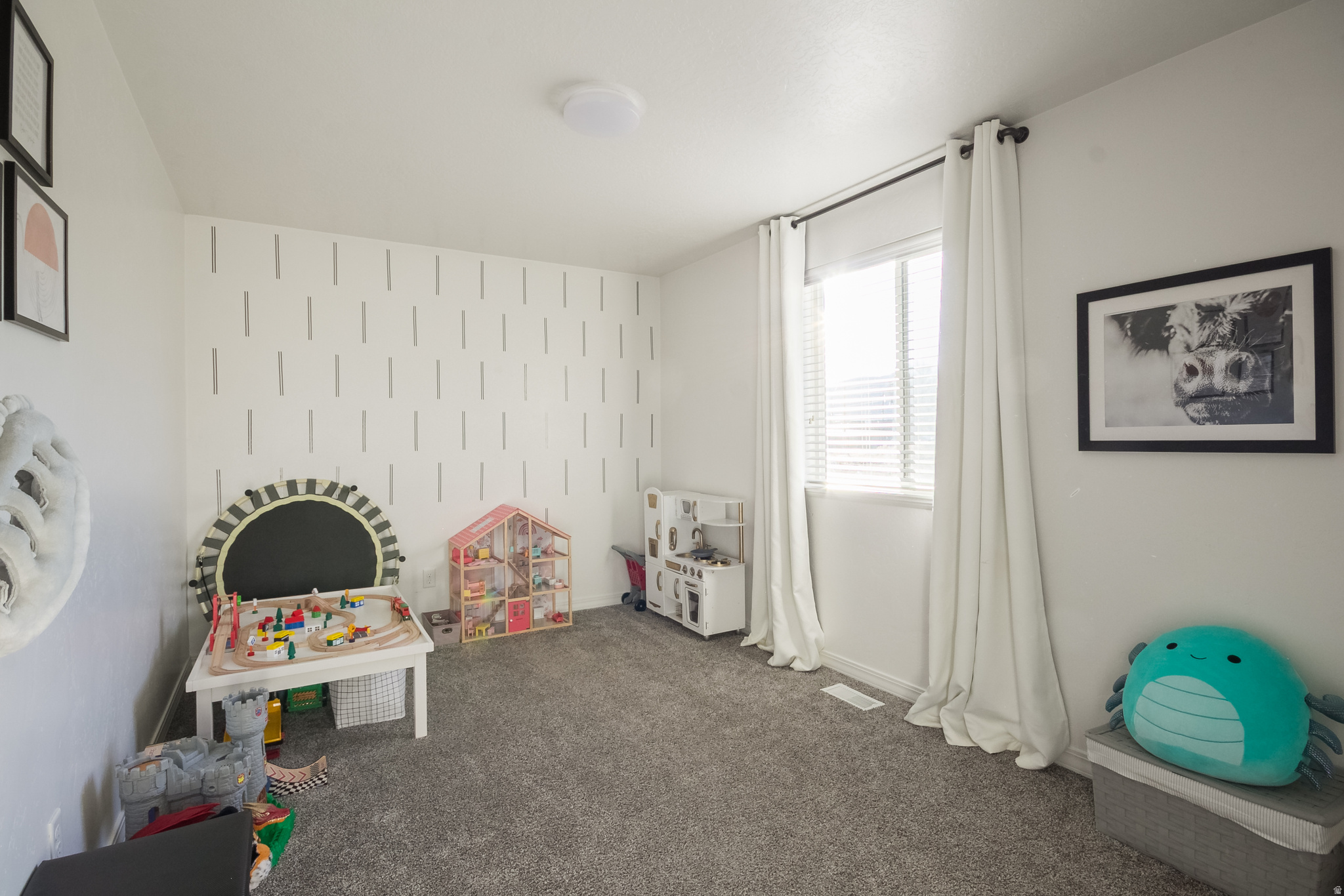 CANYON VILLAS - Residential