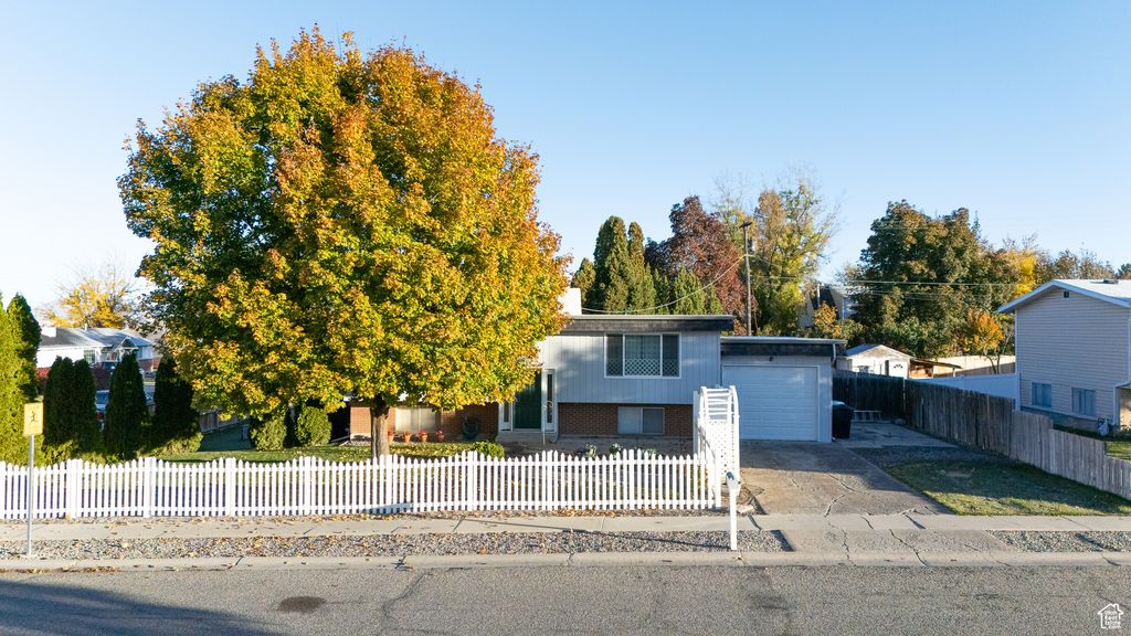 Photo of 63 JUNIPER ST, Smithfield, UT 84335 (MLS # 2118910)