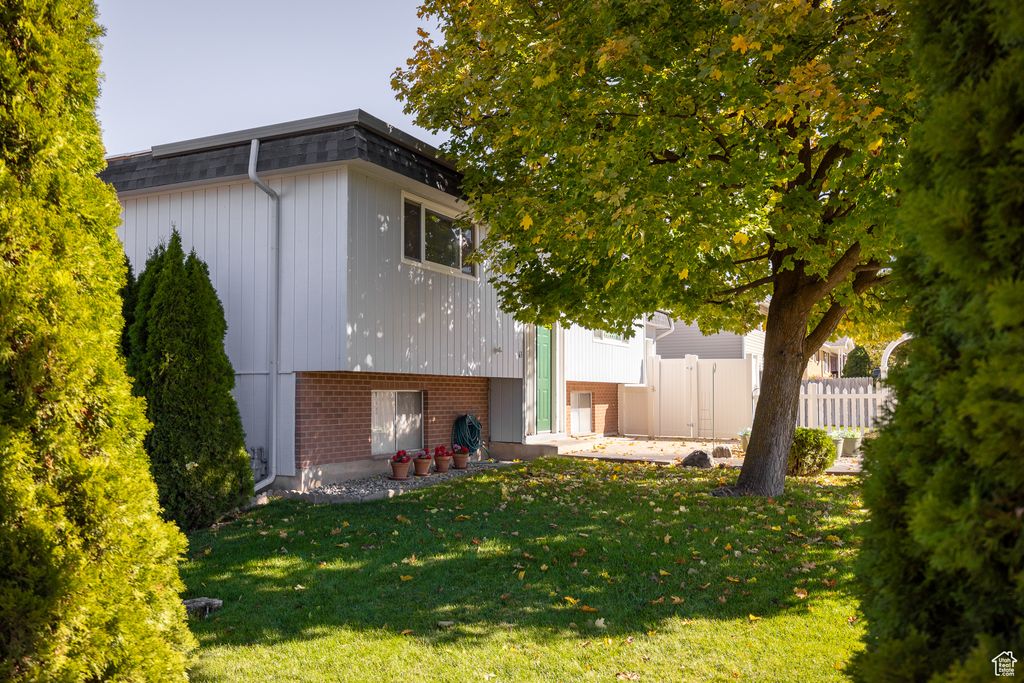 Photo of 63 JUNIPER ST, Smithfield, UT 84335 (MLS # 2118910)