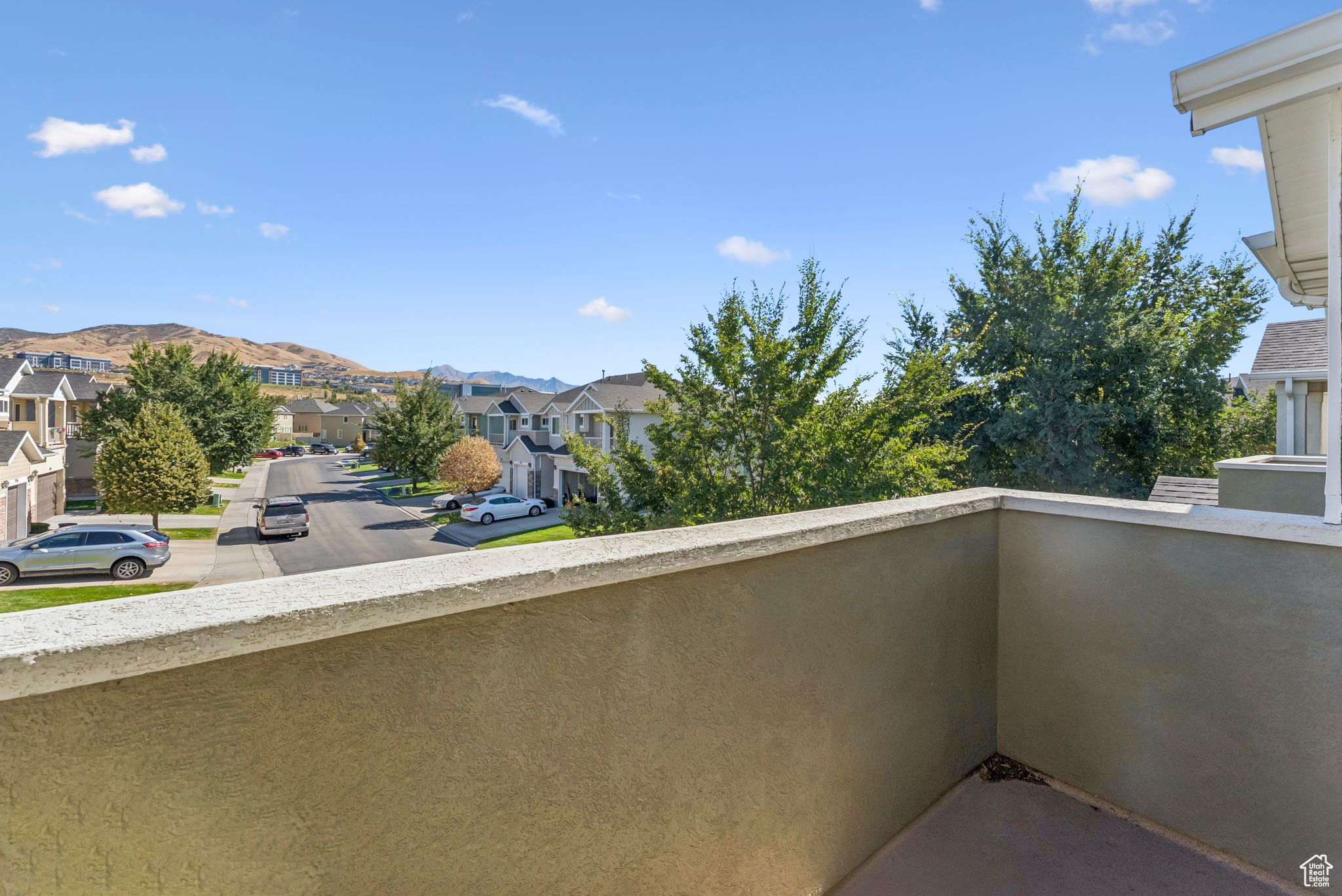 HANKS - Residential
