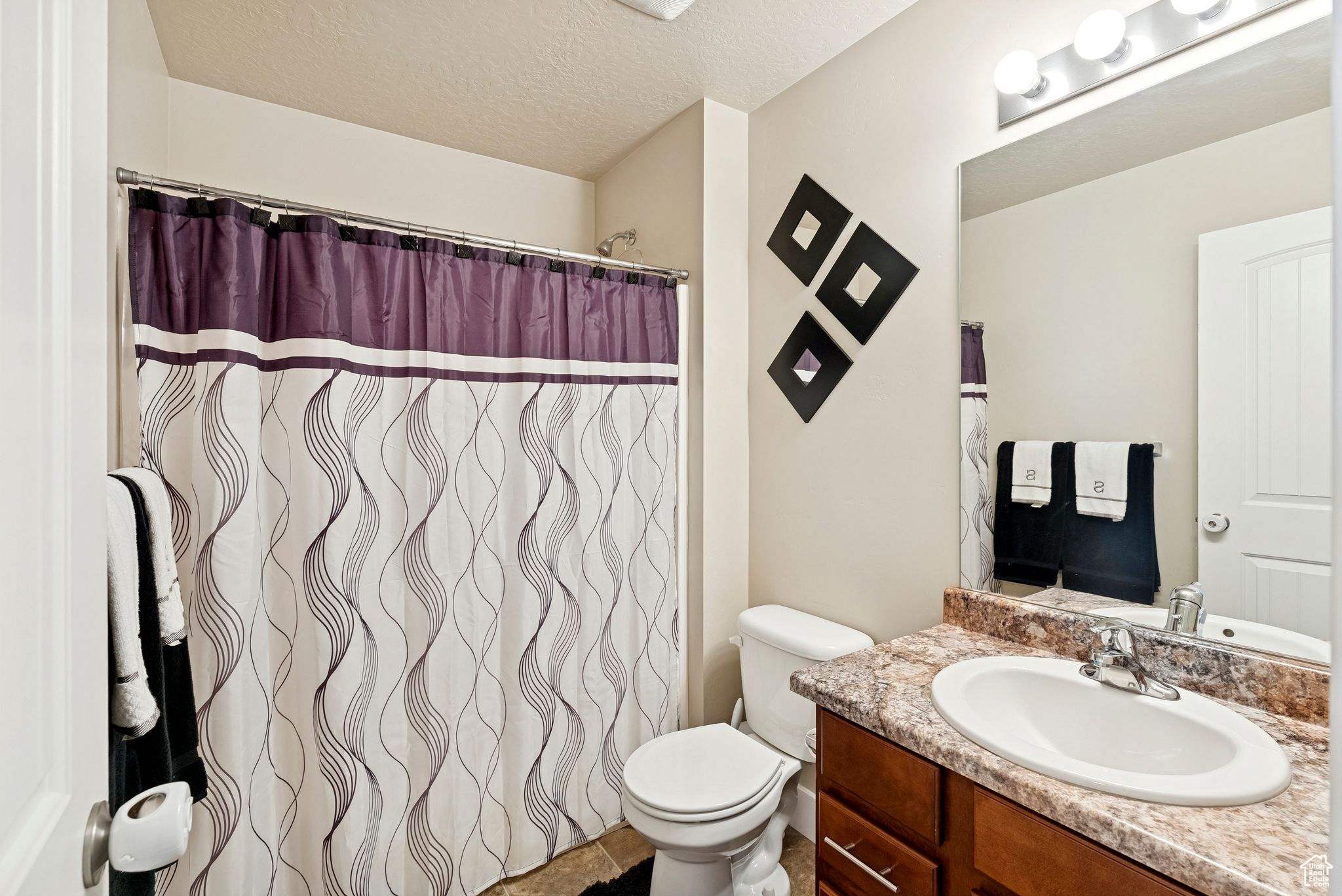 HANKS - Residential
