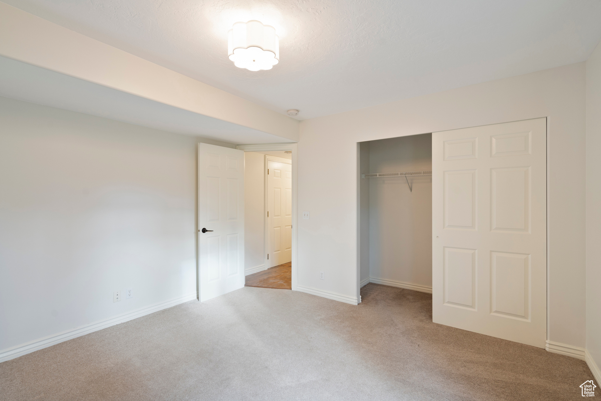 SHADOW OAKS - Residential