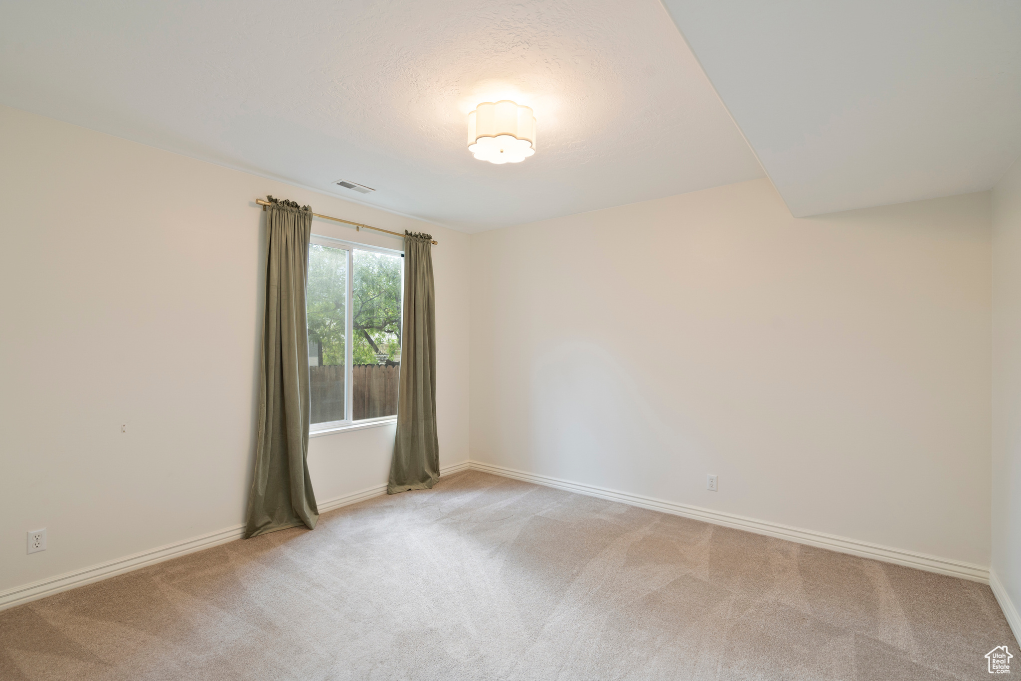 SHADOW OAKS - Residential