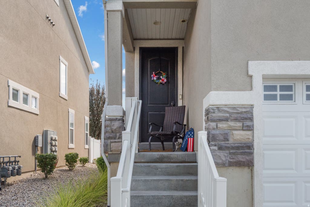 Photo of 14526 S QUIET SHADE DR W, Herriman, UT 84096 (MLS # 2175816)