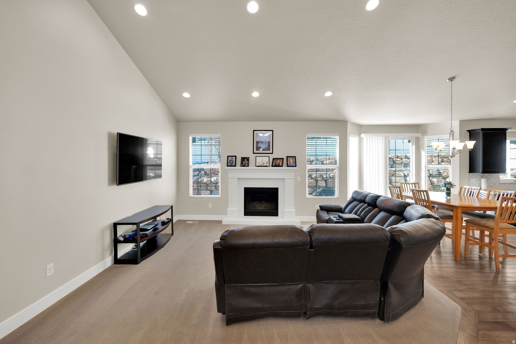 SOMMERGLEN HEIGHTS - Residential