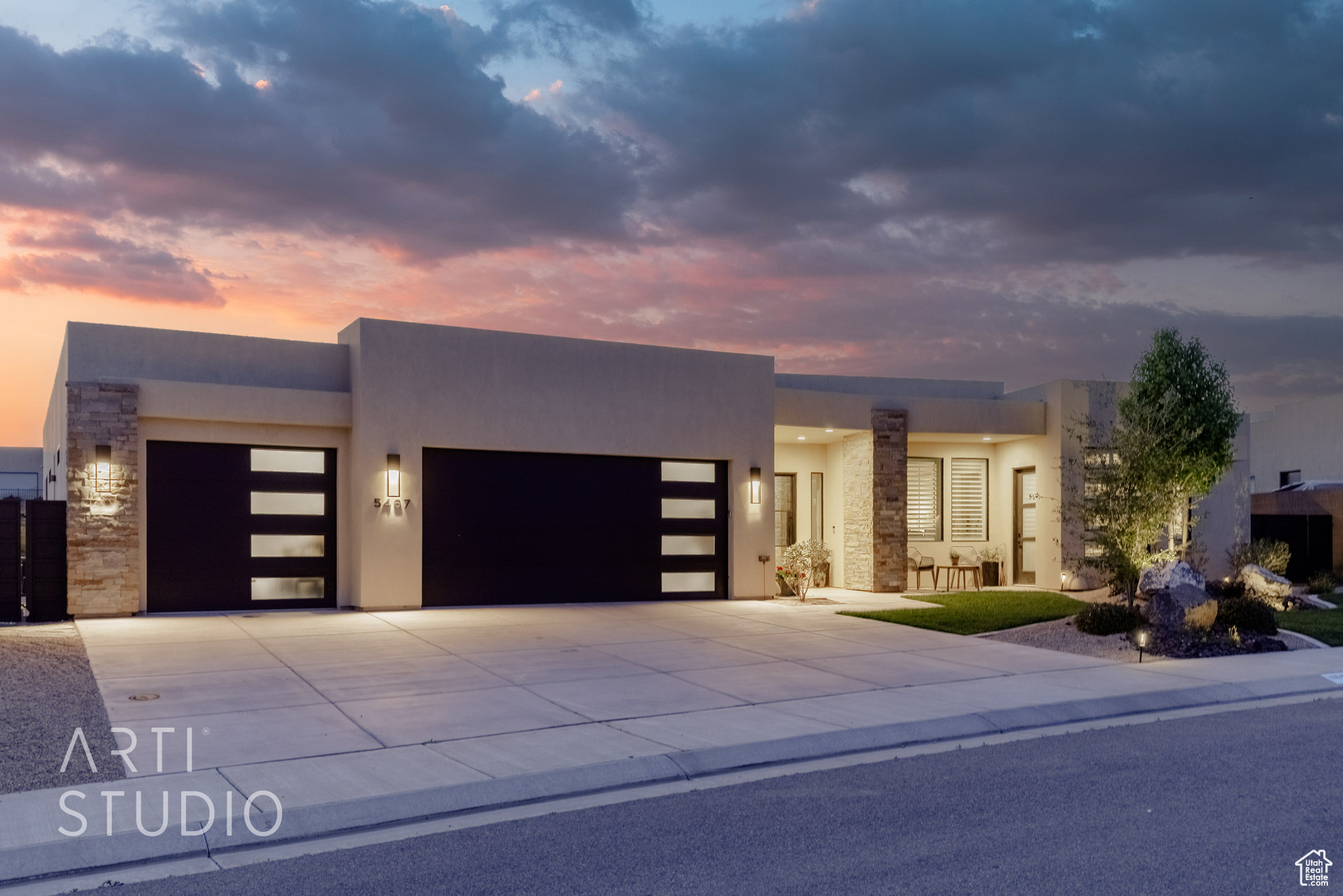 5467 N Hidden Pinyon Dr, Saint George, Utah image 1