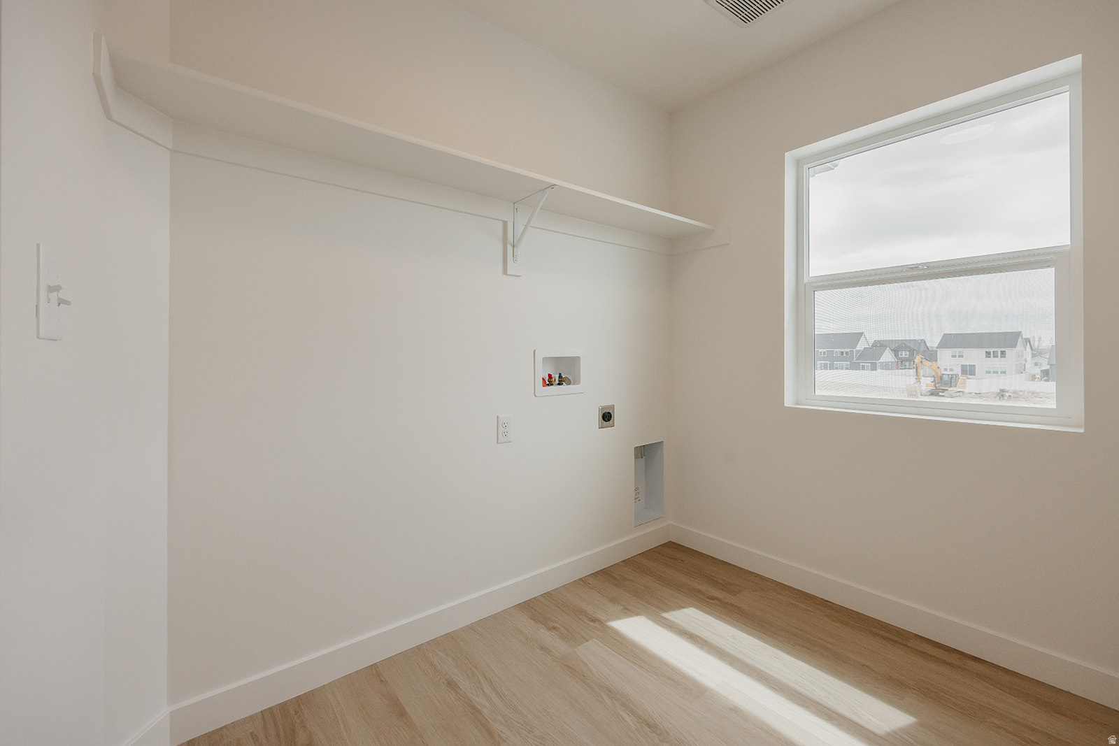 RIVERSIDE ESTATES - Residential