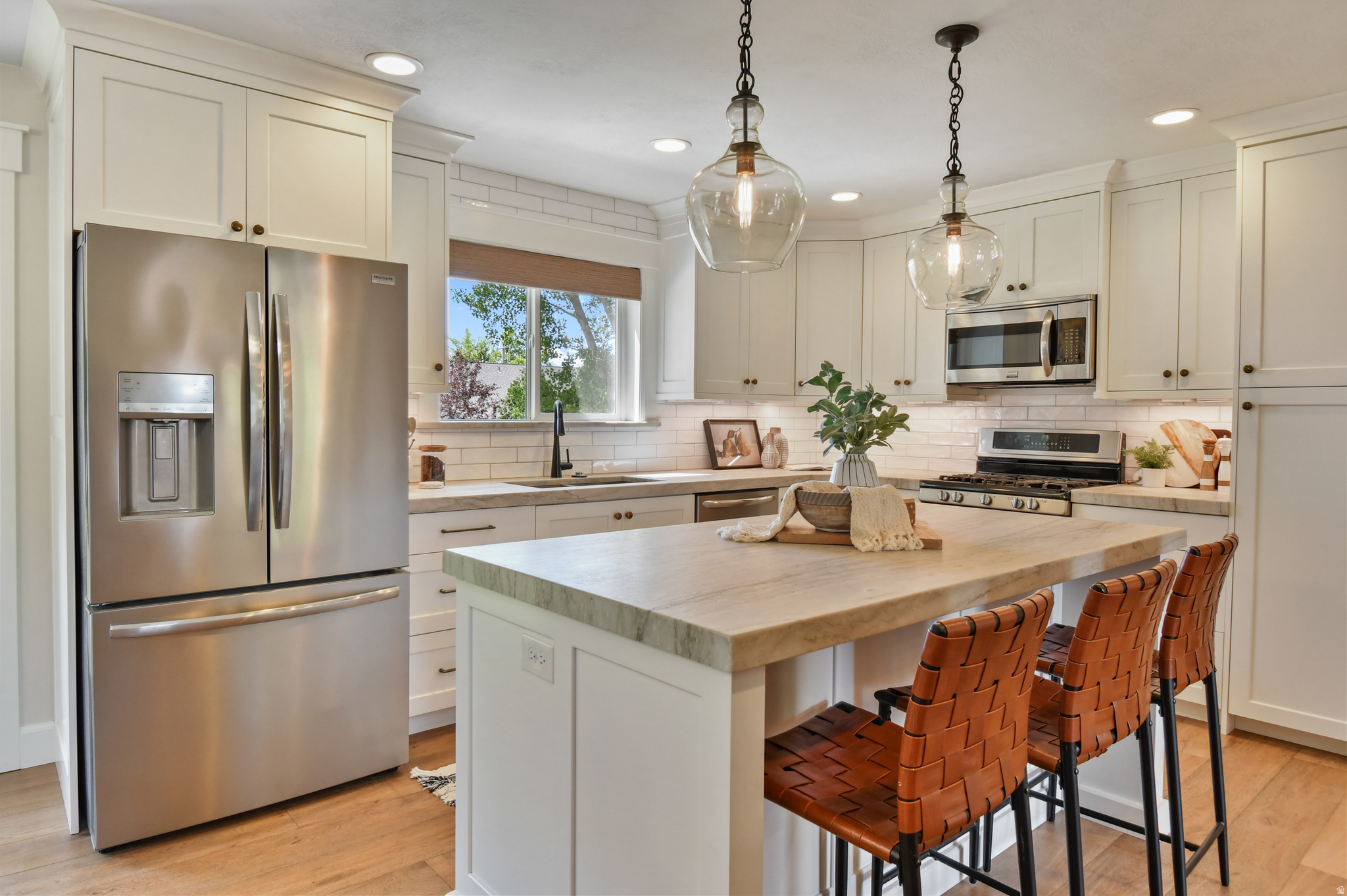 ORCHARD GROVE - Residential