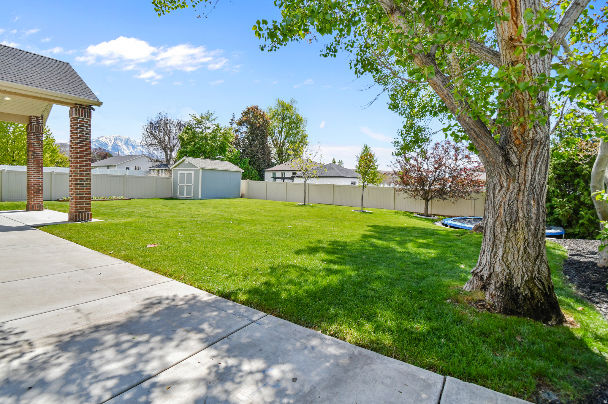 ORCHARD GROVE - Residential