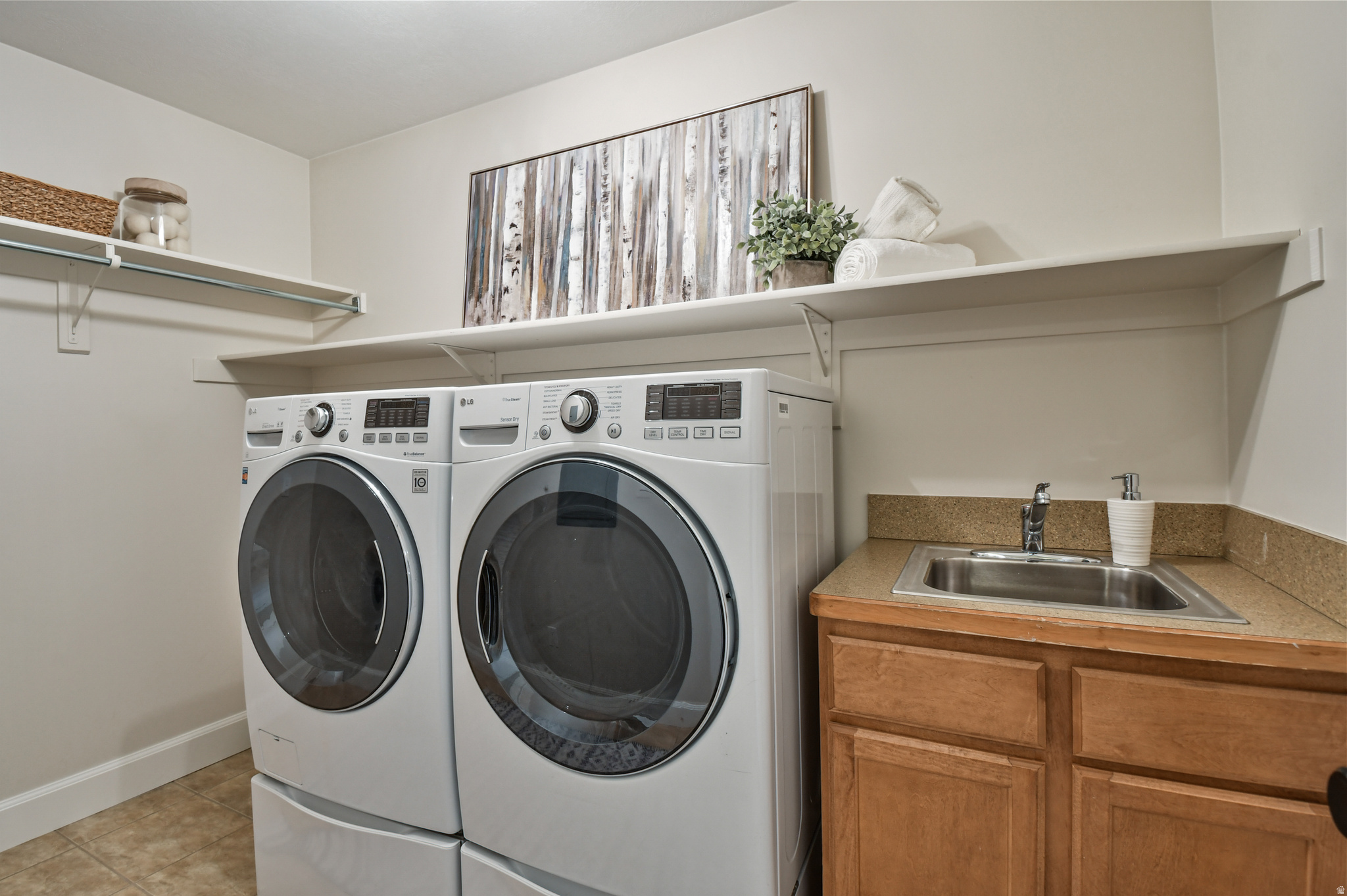 ORCHARD GROVE - Residential