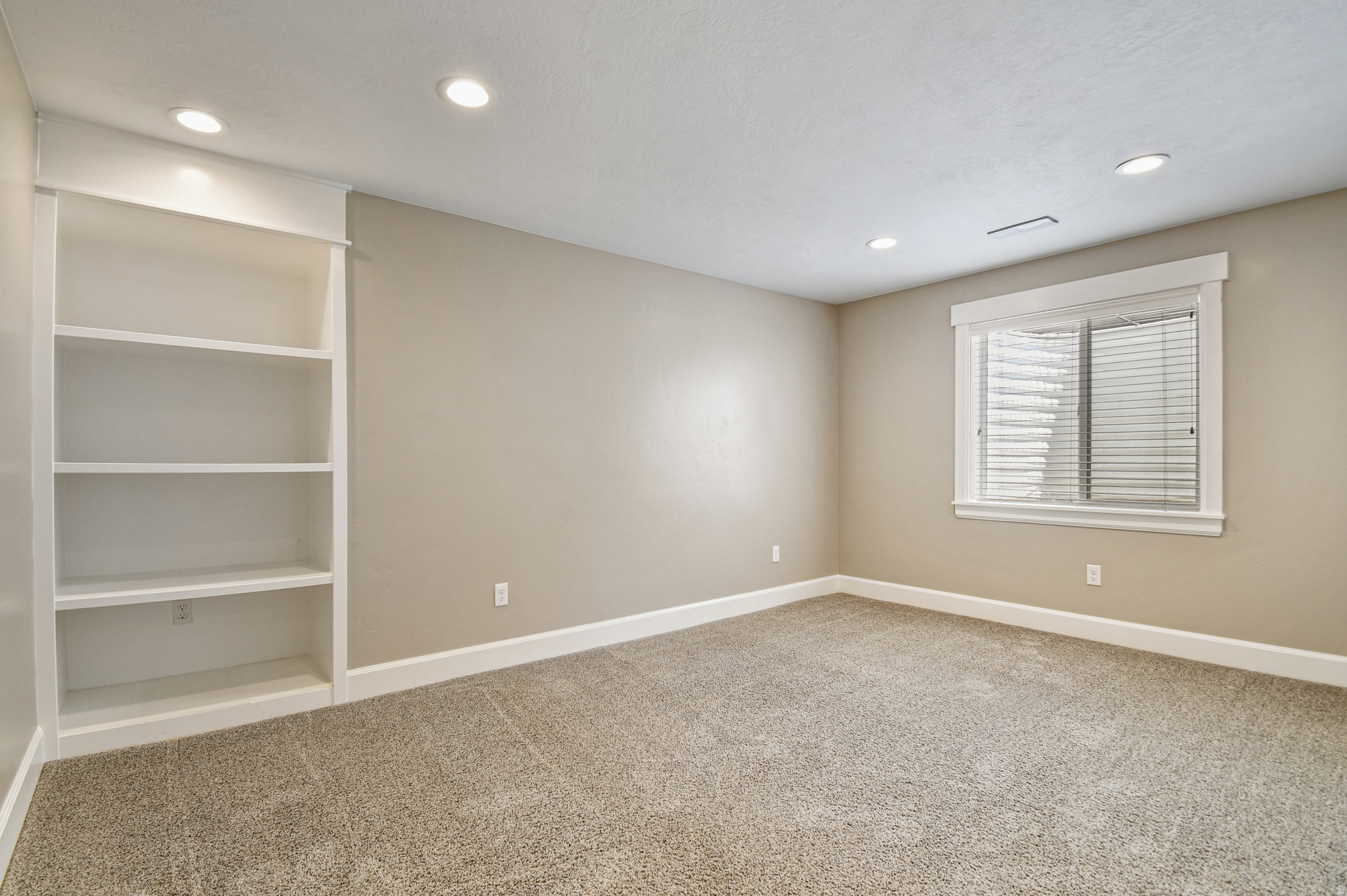 ORCHARD GROVE - Residential