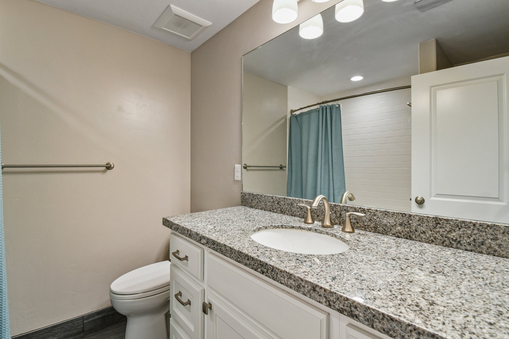 ORCHARD GROVE - Residential