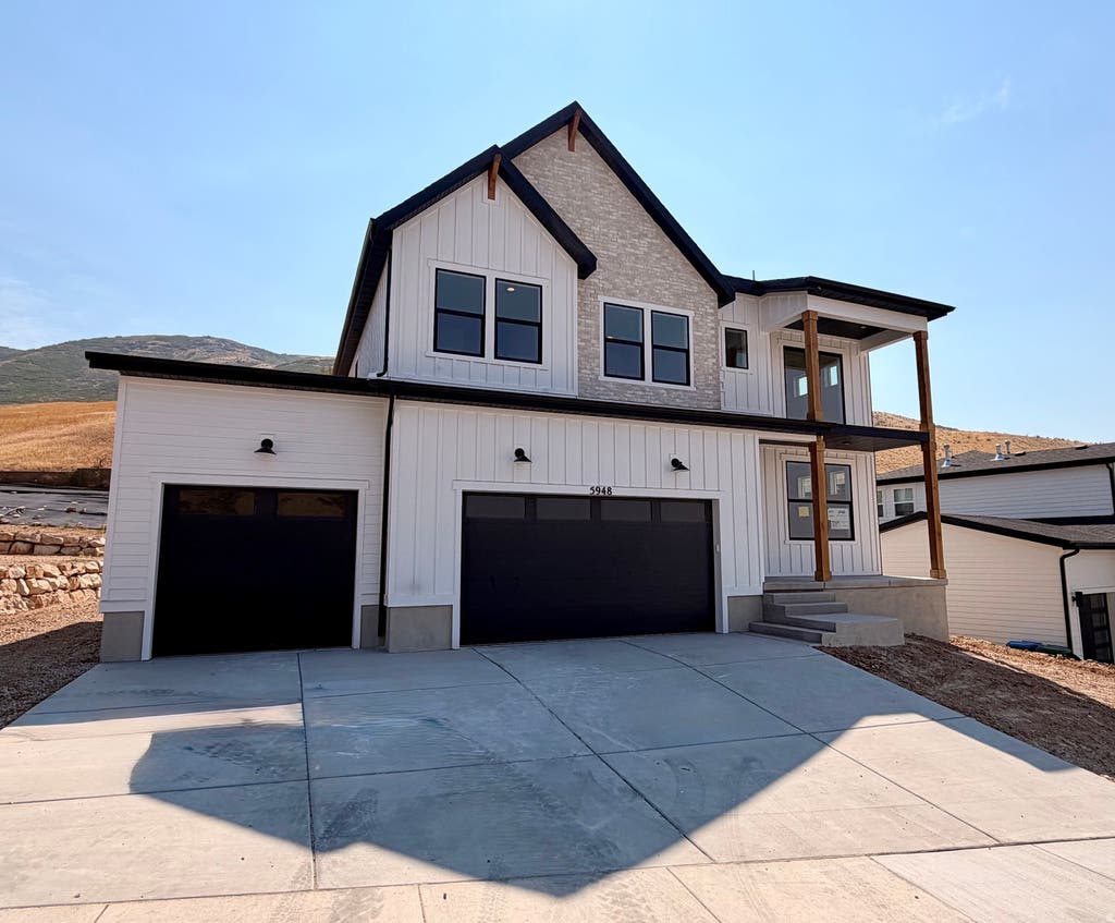 Photo of 5948 N CANYON RIM RD #617, Lehi, UT 84048 (MLS # 2176815)