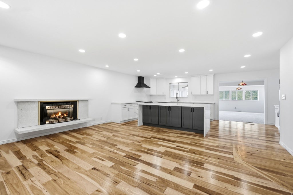 Photo of 791 E 650 S, Centerville, UT 84014 (MLS # 2185411)